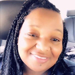 Meet your Posher, Denise